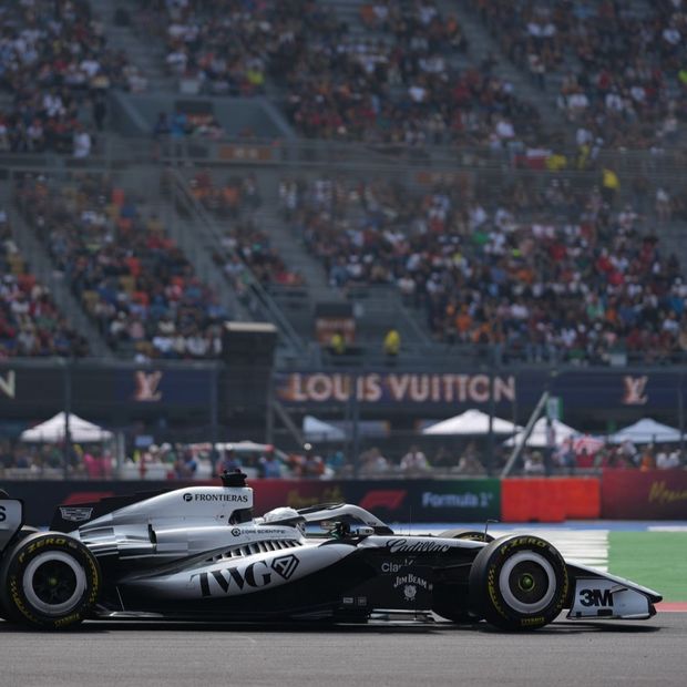 Sergio Pérez recorrió el Autódromo Hermanos Rodríguez en las prácticas libres del Gran Premio de México 2026.